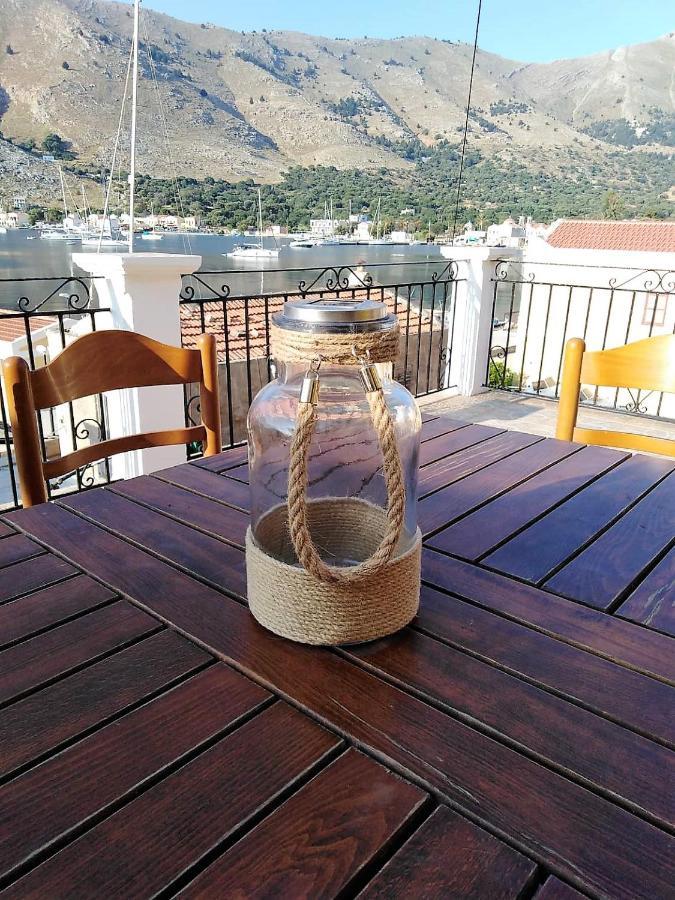 Gompos Apartment - Cozy Apartment Next To The Sea - Amazing Sea View سيمي المظهر الخارجي الصورة