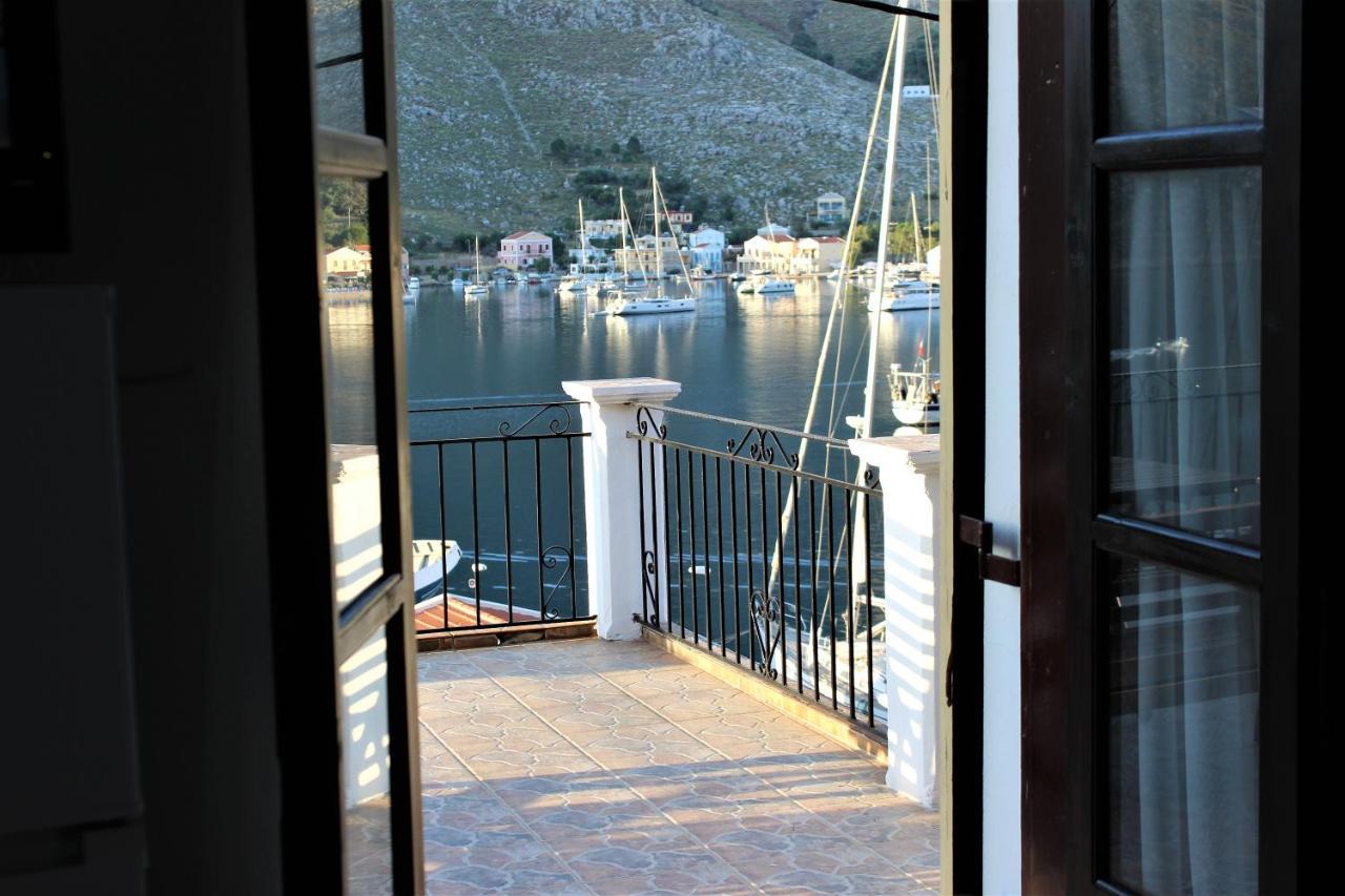 Gompos Apartment - Cozy Apartment Next To The Sea - Amazing Sea View سيمي المظهر الخارجي الصورة