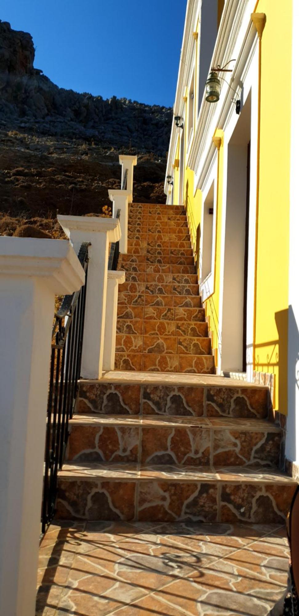 Gompos Apartment - Cozy Apartment Next To The Sea - Amazing Sea View سيمي المظهر الخارجي الصورة