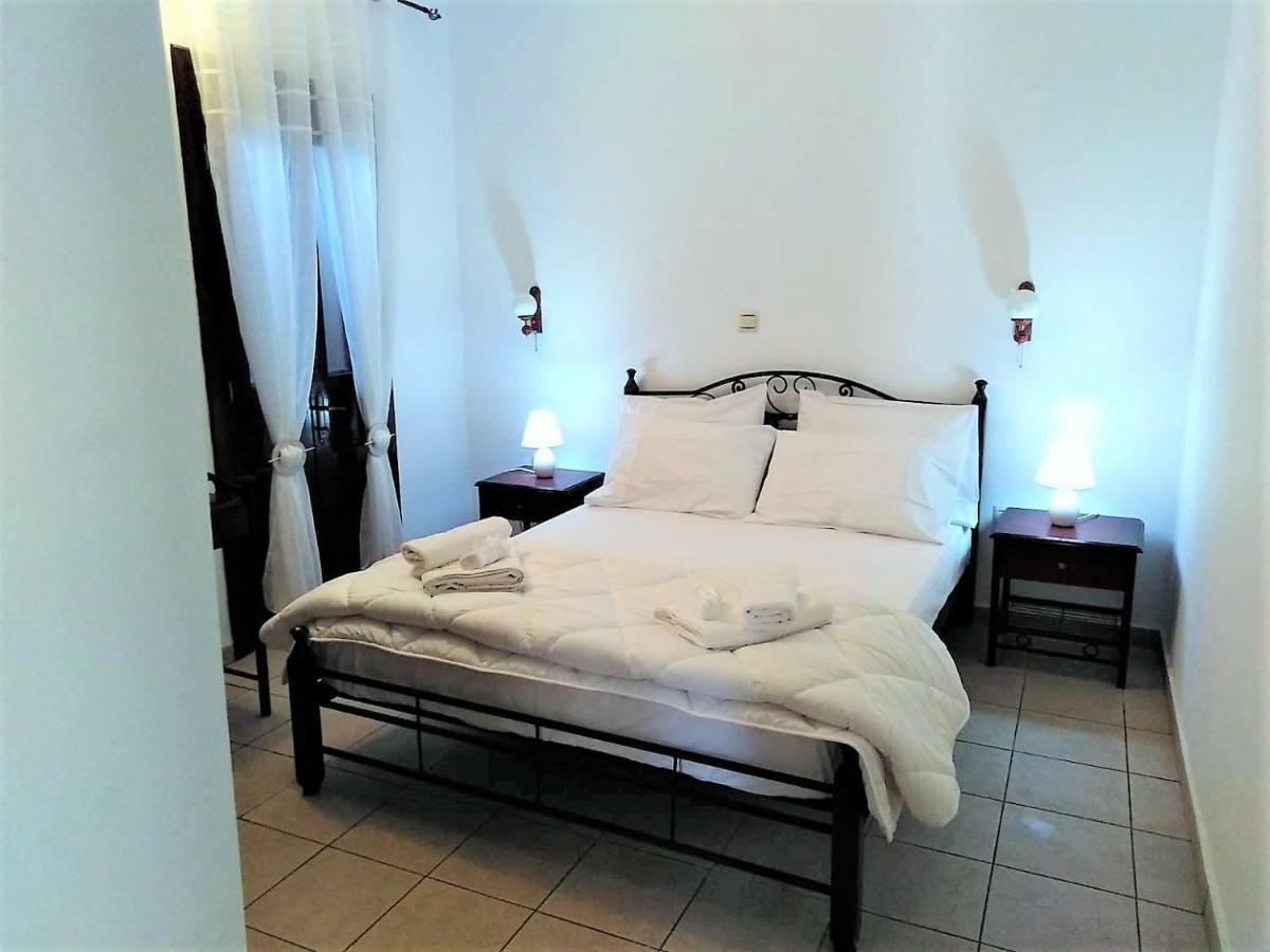 Gompos Apartment - Cozy Apartment Next To The Sea - Amazing Sea View سيمي المظهر الخارجي الصورة